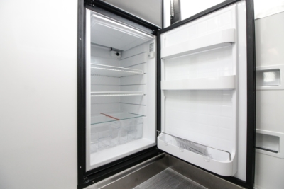 COLD DRINKS & STORE FOOD